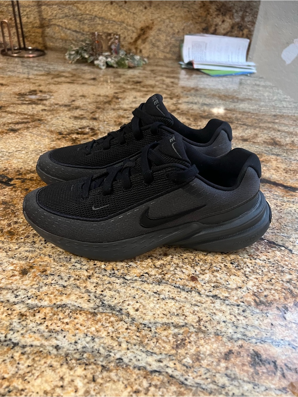 Nike Uplift SC Triple Black Women’s 9 Men’s 7.5 IB2766-001